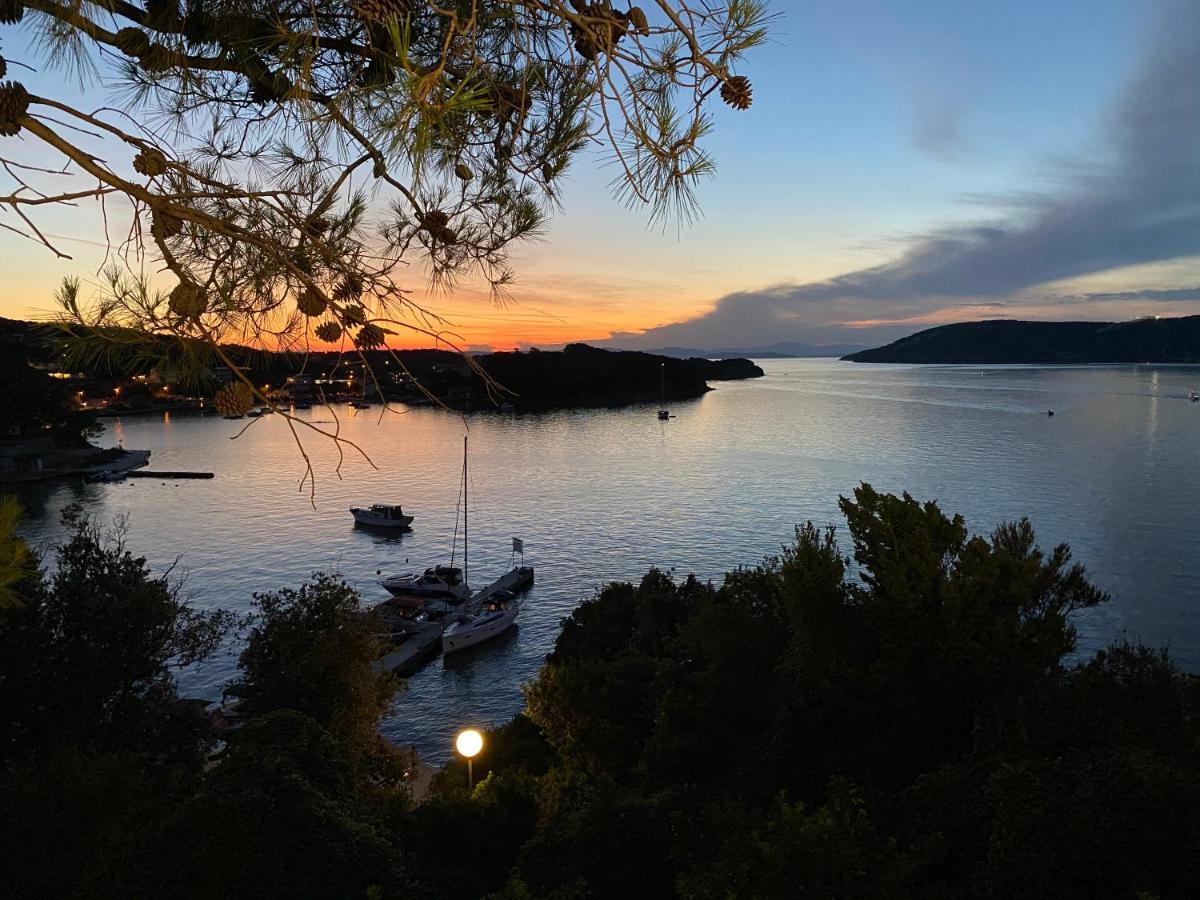 Apartements And Rooms Next To The Sea - Belveder Rab Supetarska Draga Εξωτερικό φωτογραφία