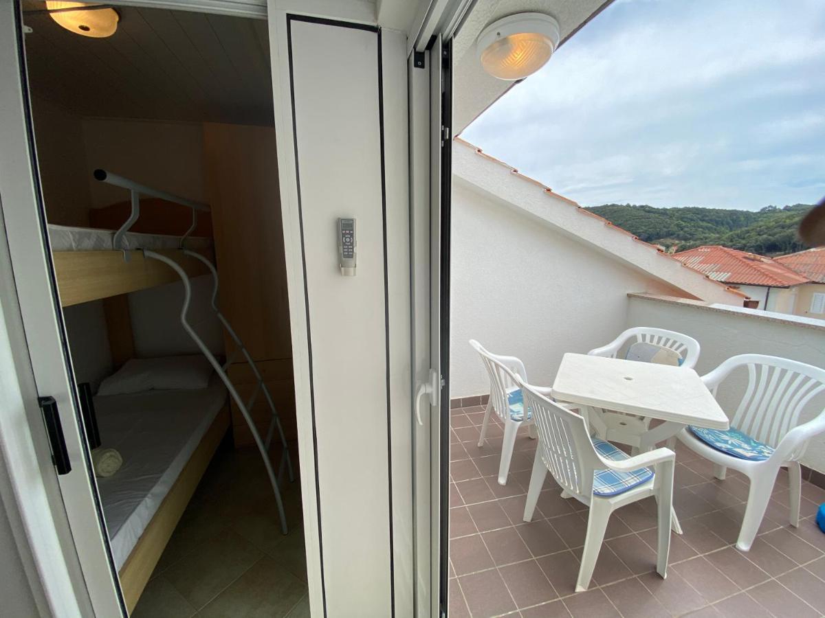 Apartements And Rooms Next To The Sea - Belveder Rab Supetarska Draga Εξωτερικό φωτογραφία